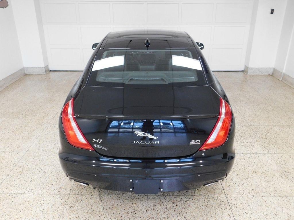 Jaguar XJ-Series R-Sport AWD 2018