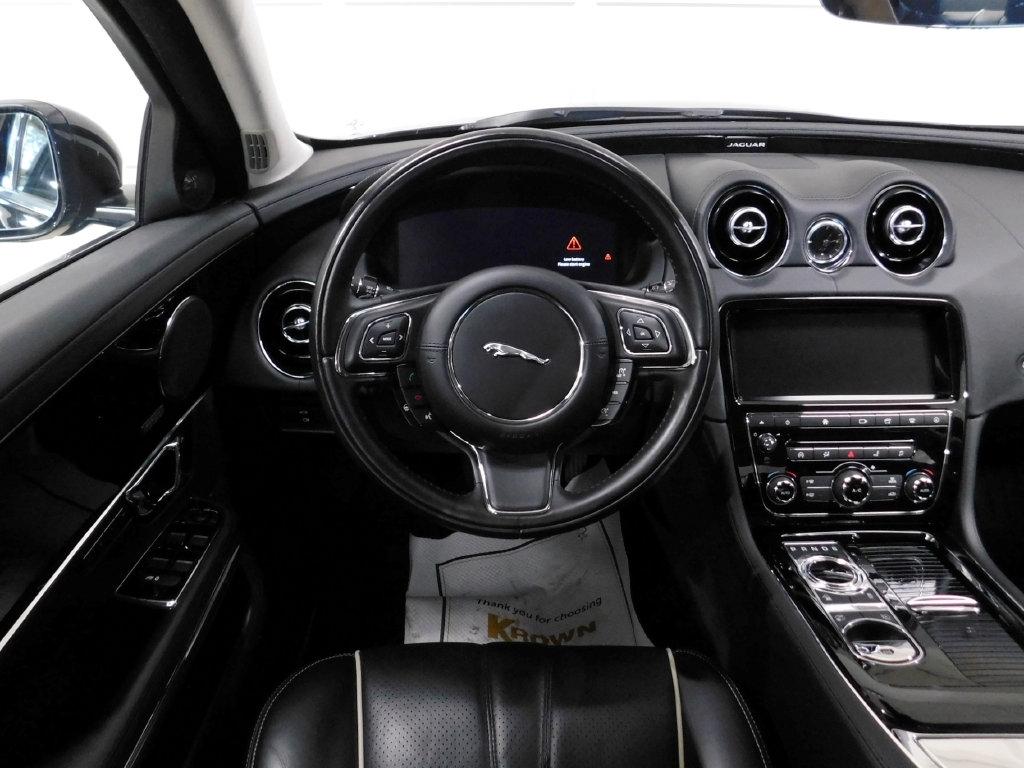 Jaguar XJ-Series R-Sport AWD 2018