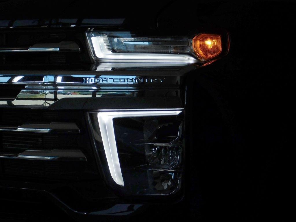 Chevrolet Silverado 2500HD High Country Crew Cab Long Box 4WD 2021