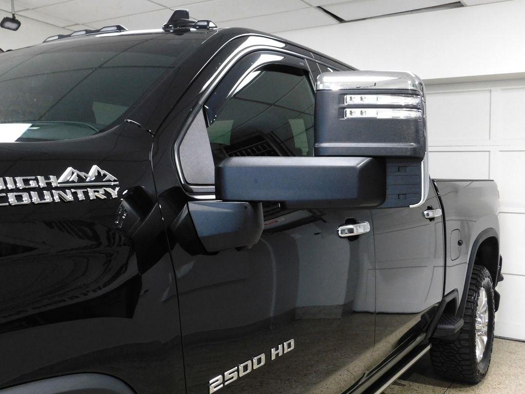 Chevrolet Silverado 2500HD High Country Crew Cab Long Box 4WD 2021