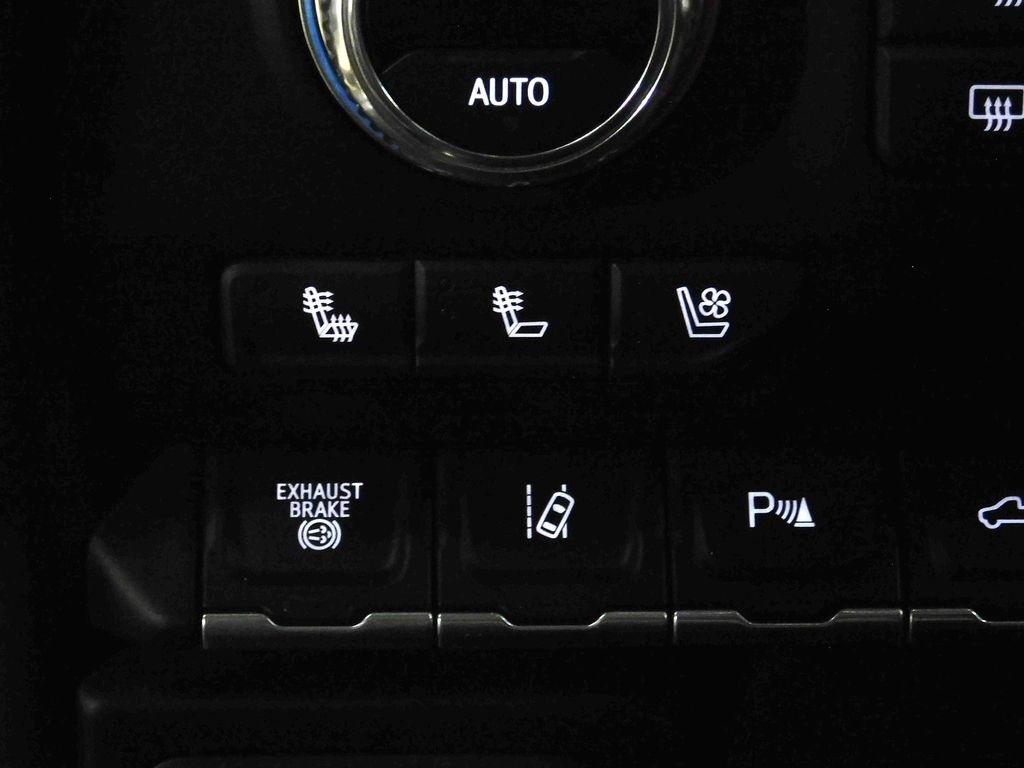 GMC Sierra 3500HD Denali Crew Cab 4WD 2021