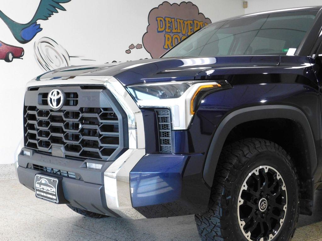 Toyota Tundra SR5 CrewMax 4WD Long Bed 2023
