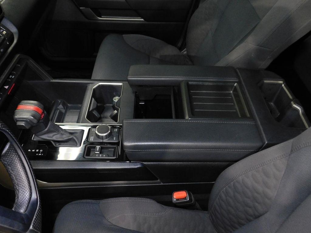 Toyota Tundra SR5 CrewMax 4WD Long Bed 2023