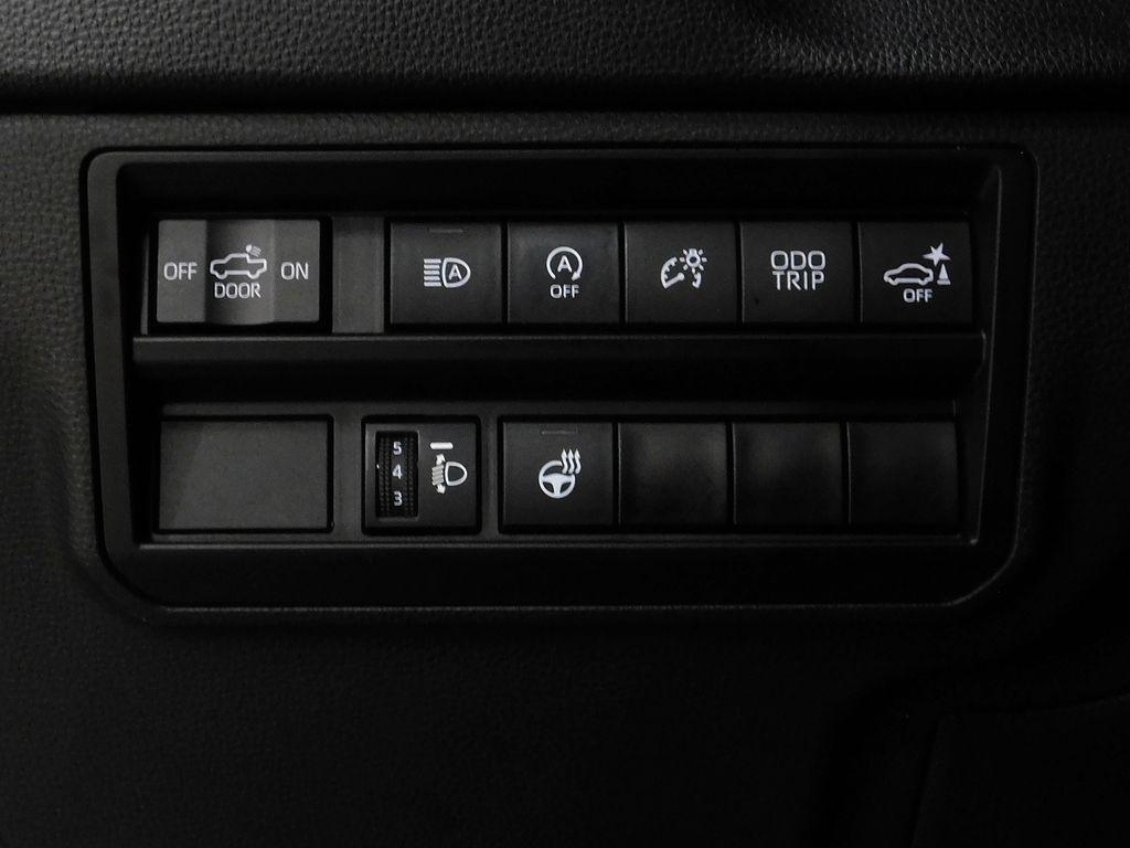 Toyota Tundra SR5 CrewMax 4WD Long Bed 2023