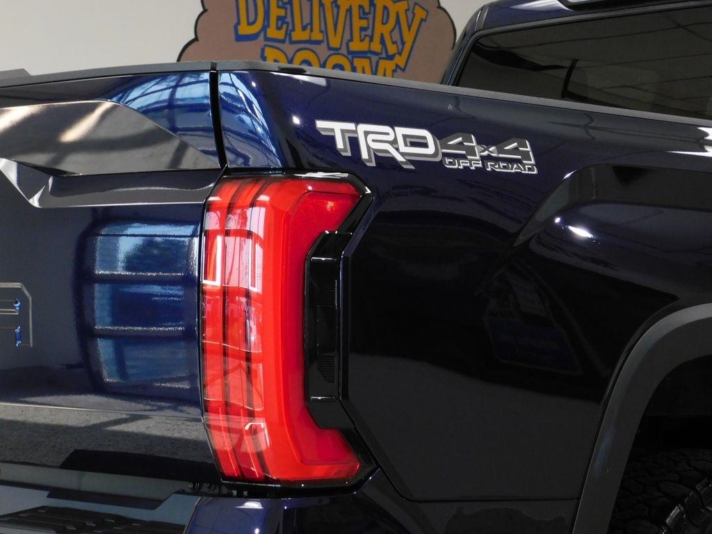 Toyota Tundra SR5 CrewMax 4WD Long Bed 2023