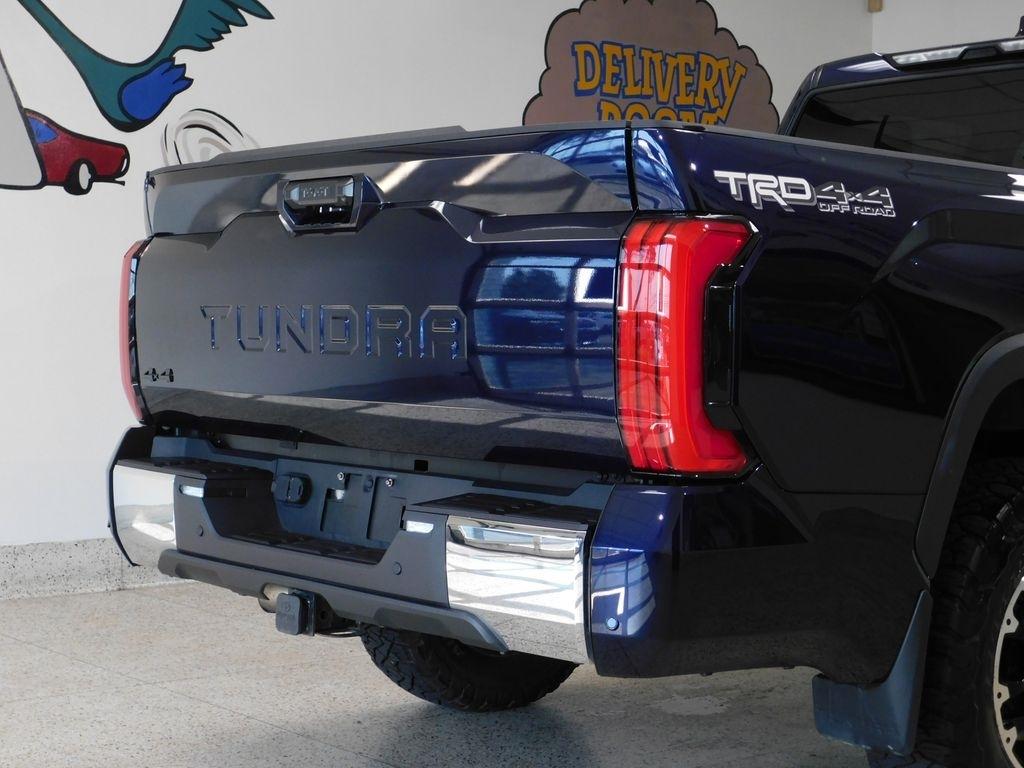Toyota Tundra SR5 CrewMax 4WD Long Bed 2023
