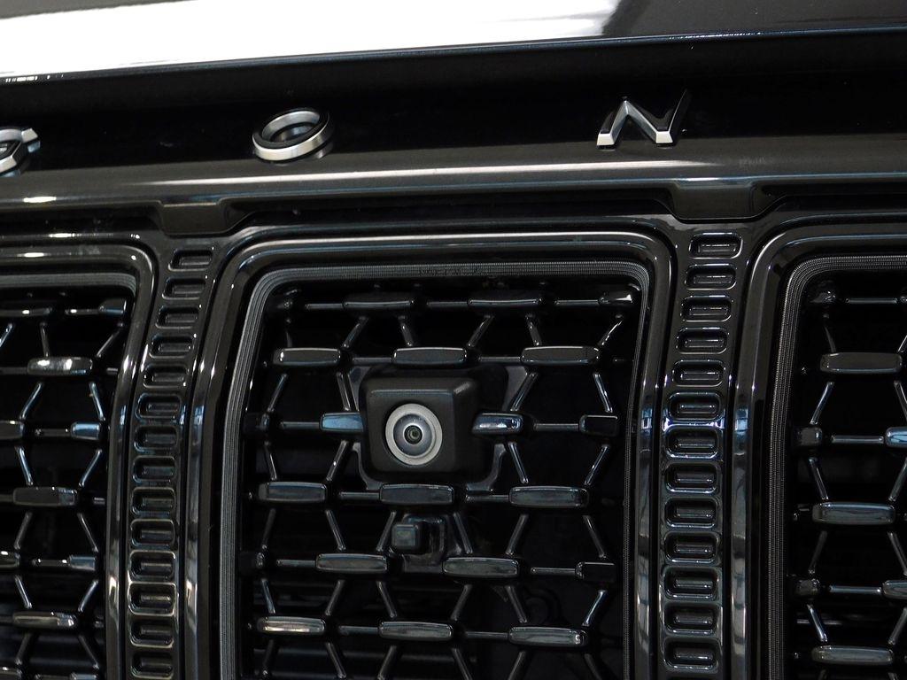 Jeep Grand Wagoneer Series III 4WD 2023