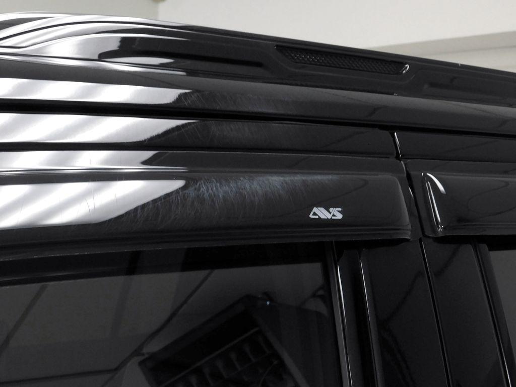 Jeep Grand Wagoneer Series III 4WD 2023