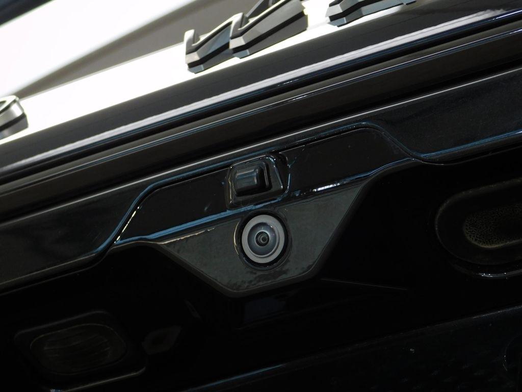 Jeep Grand Wagoneer Series III 4WD 2023