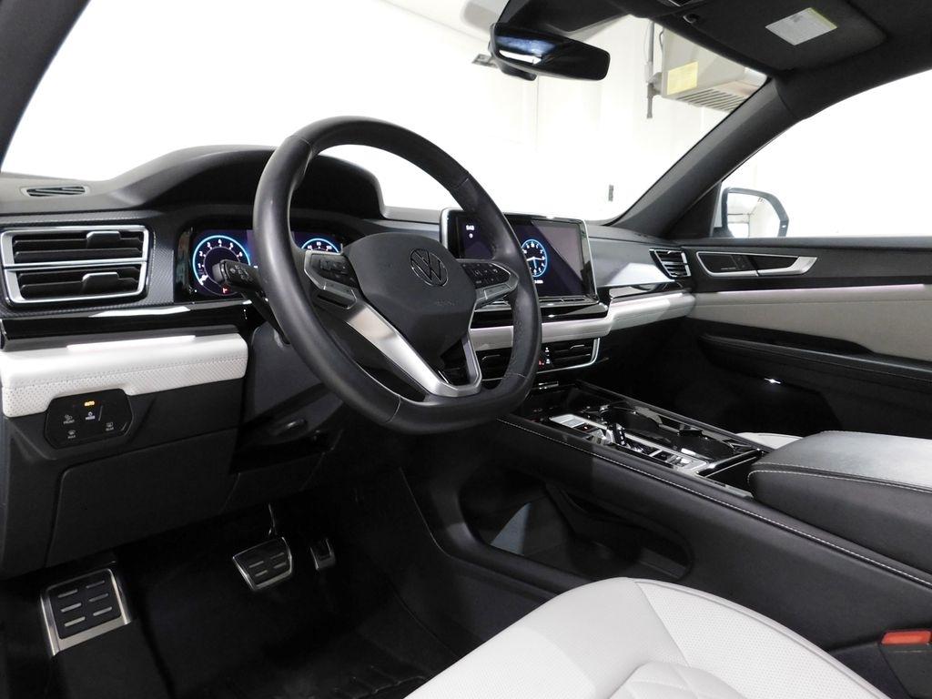 Volkswagen Atlas Cross Sport SEL Premium R-Line 4MOTION 2025