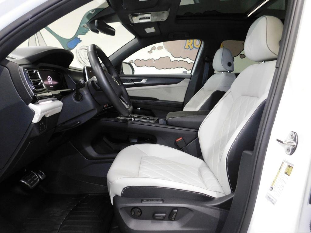 Volkswagen Atlas Cross Sport SEL Premium R-Line 4MOTION 2025