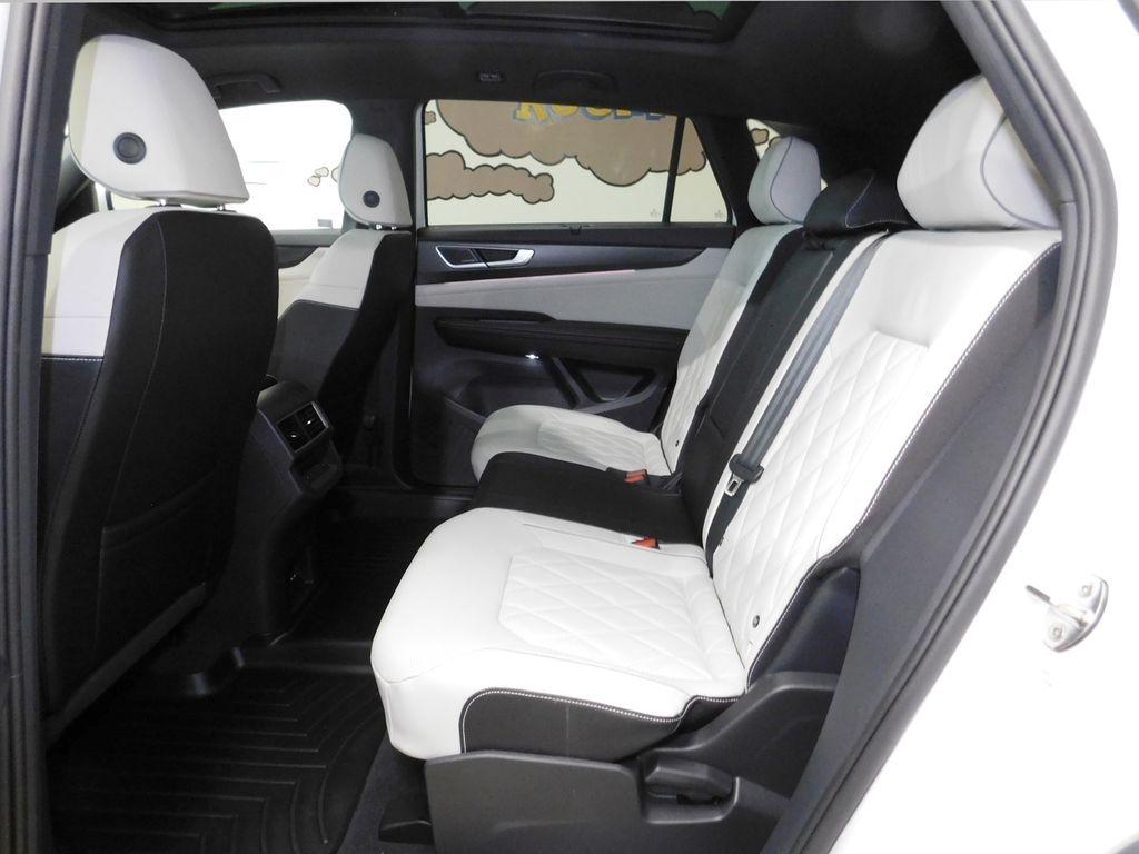 Volkswagen Atlas Cross Sport SEL Premium R-Line 4MOTION 2025