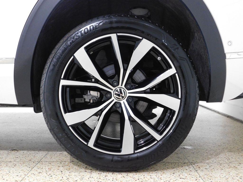 Volkswagen Atlas Cross Sport SEL Premium R-Line 4MOTION 2025