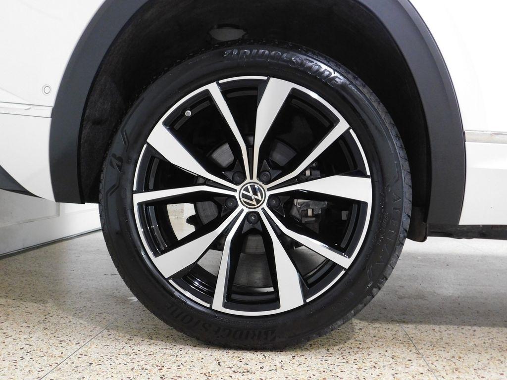 Volkswagen Atlas Cross Sport SEL Premium R-Line 4MOTION 2025
