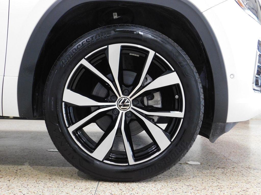 Volkswagen Atlas Cross Sport SEL Premium R-Line 4MOTION 2025