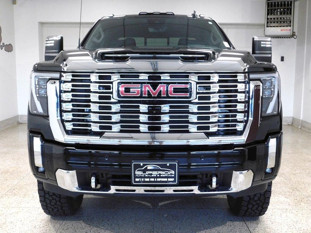 GMC Sierra 3500HD Denali Crew Cab 4WD 2025