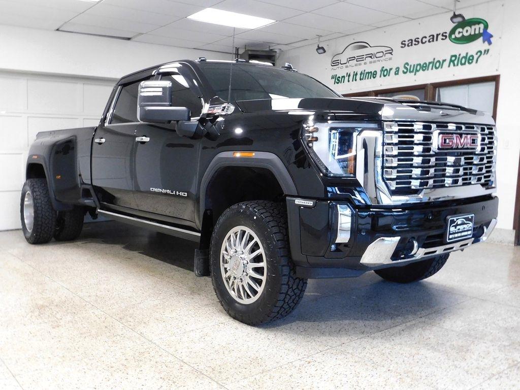 GMC Sierra 3500HD Denali Crew Cab 4WD 2025