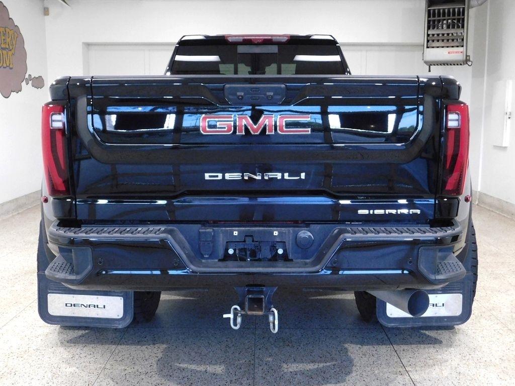 GMC Sierra 3500HD Denali Crew Cab 4WD 2025