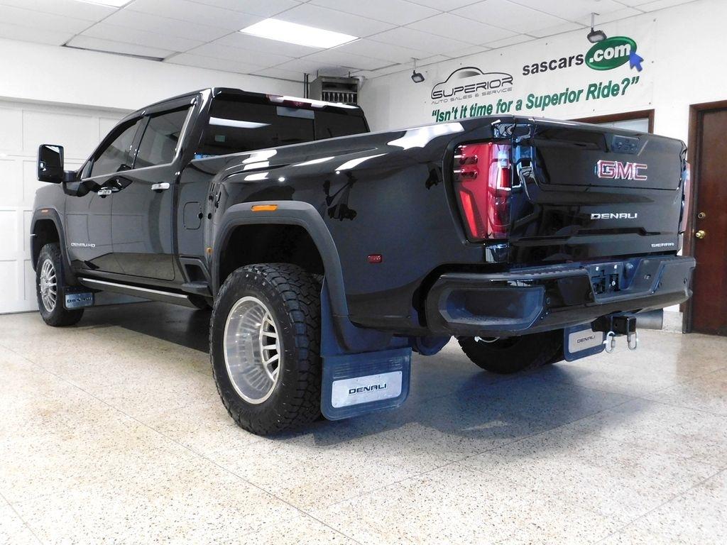 GMC Sierra 3500HD Denali Crew Cab 4WD 2025