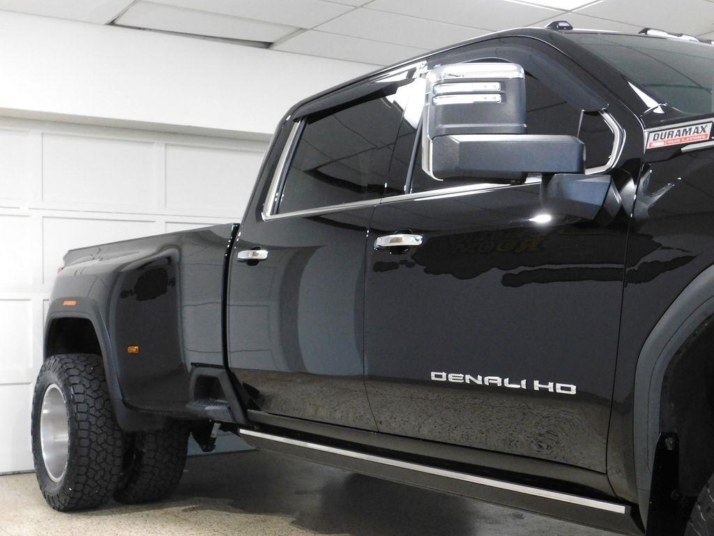 GMC Sierra 3500HD Denali Crew Cab 4WD 2025