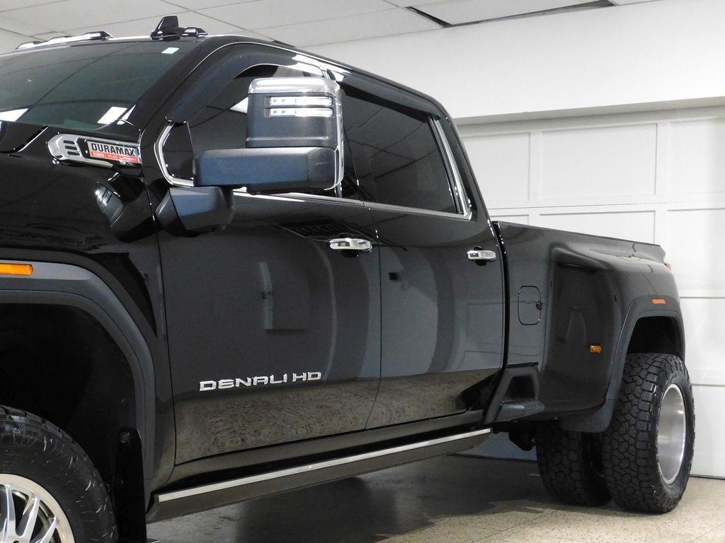 GMC Sierra 3500HD Denali Crew Cab 4WD 2025