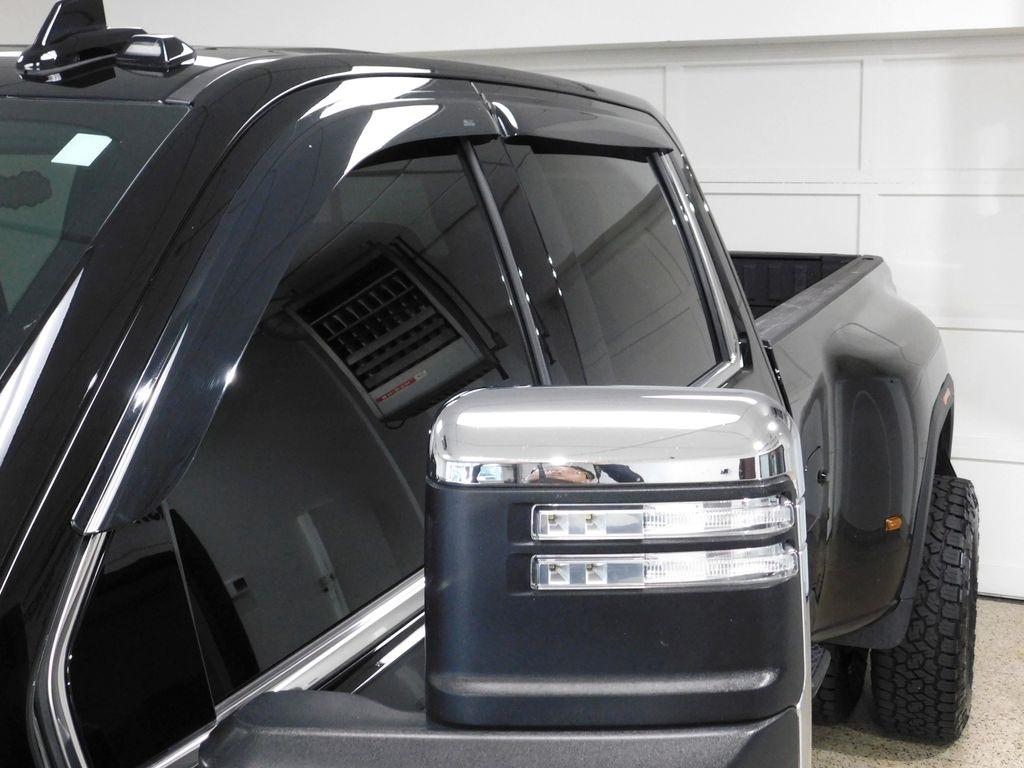 GMC Sierra 3500HD Denali Crew Cab 4WD 2025