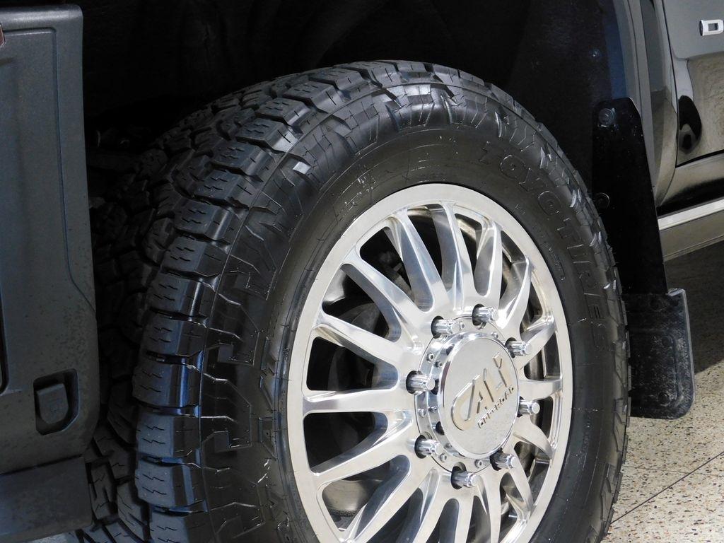 GMC Sierra 3500HD Denali Crew Cab 4WD 2025