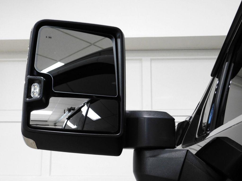 GMC Sierra 3500HD Denali Crew Cab 4WD 2025