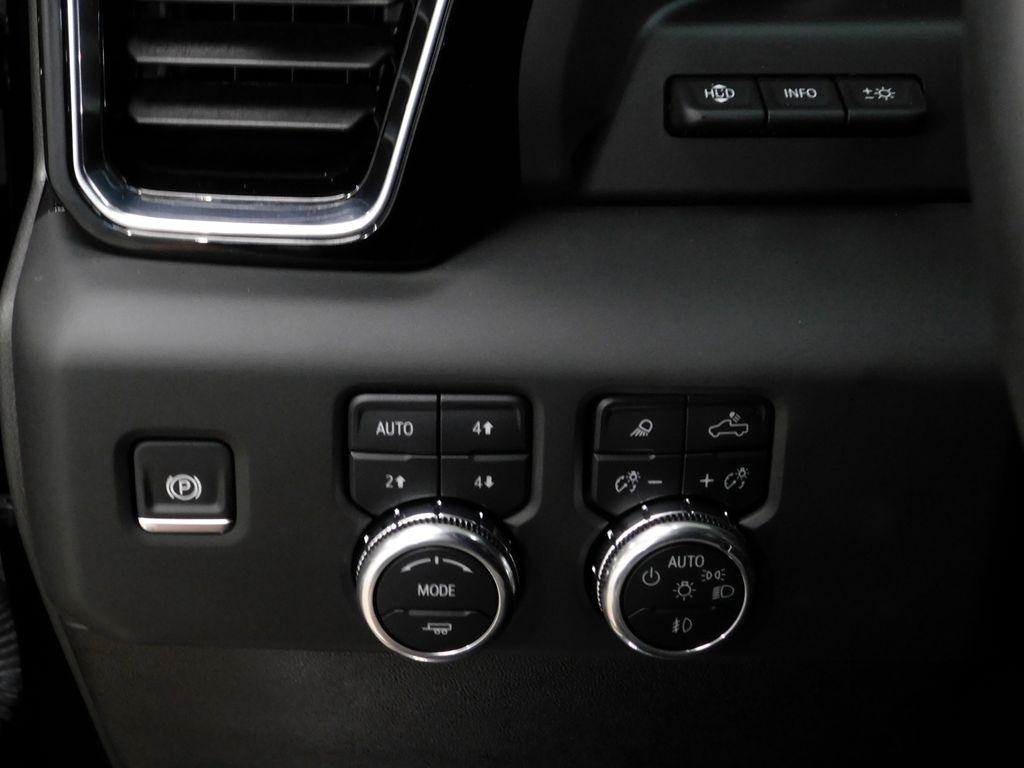 GMC Sierra 3500HD Denali Crew Cab 4WD 2025