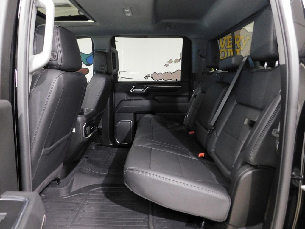 GMC Sierra 3500HD Denali Crew Cab 4WD 2025