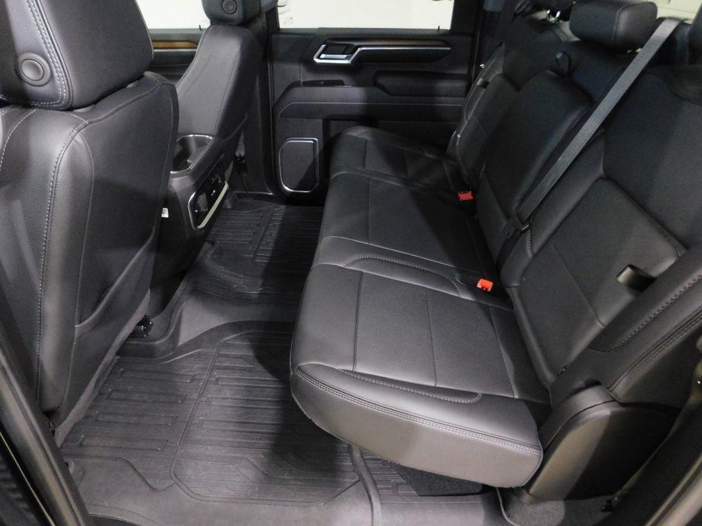 GMC Sierra 3500HD Denali Crew Cab 4WD 2025