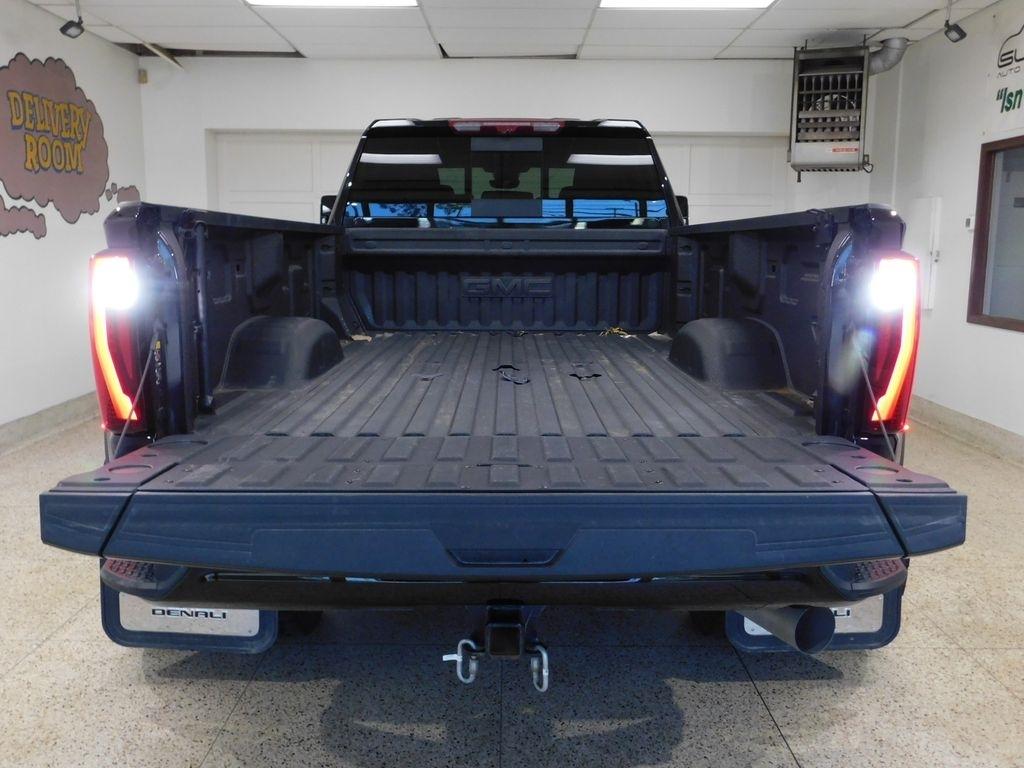 GMC Sierra 3500HD Denali Crew Cab 4WD 2025