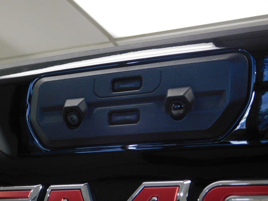 GMC Sierra 3500HD Denali Crew Cab 4WD 2025