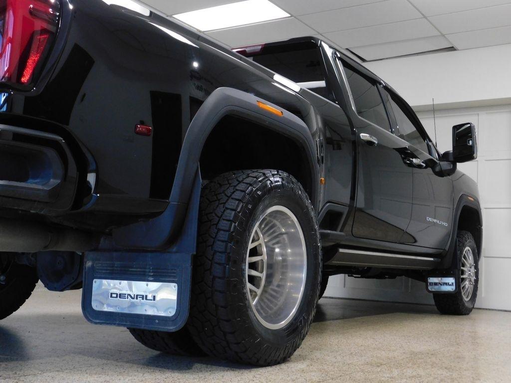 GMC Sierra 3500HD Denali Crew Cab 4WD 2025