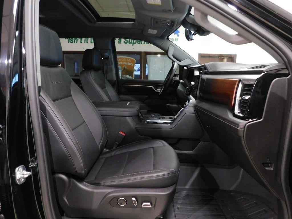 GMC Sierra 3500HD Denali Crew Cab 4WD 2025