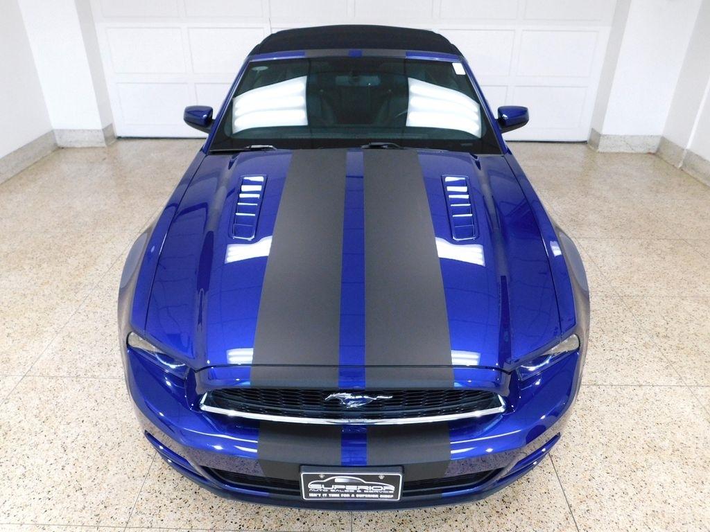 Ford Mustang GT convertible 2013