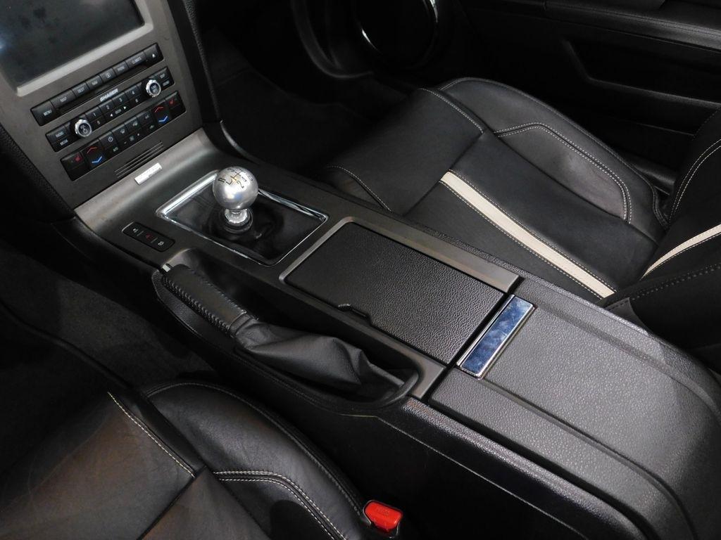 Ford Mustang GT convertible 2013