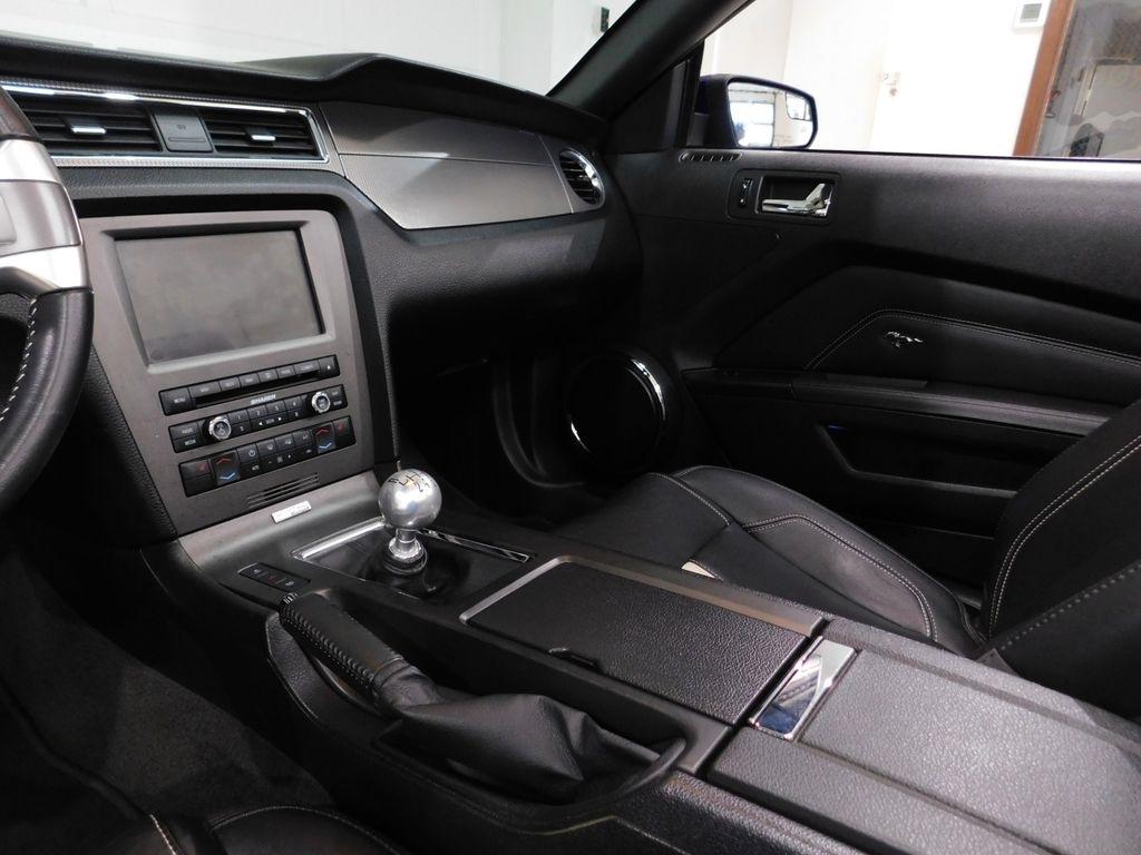Ford Mustang GT convertible 2013