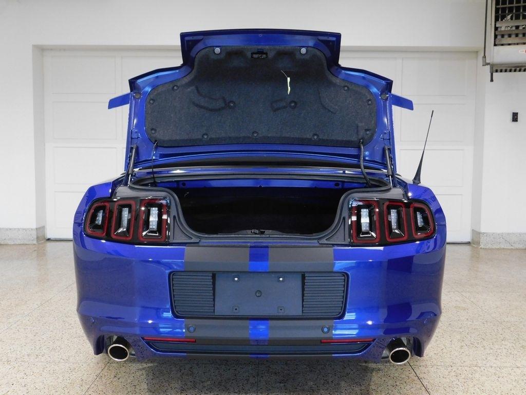 Ford Mustang GT convertible 2013