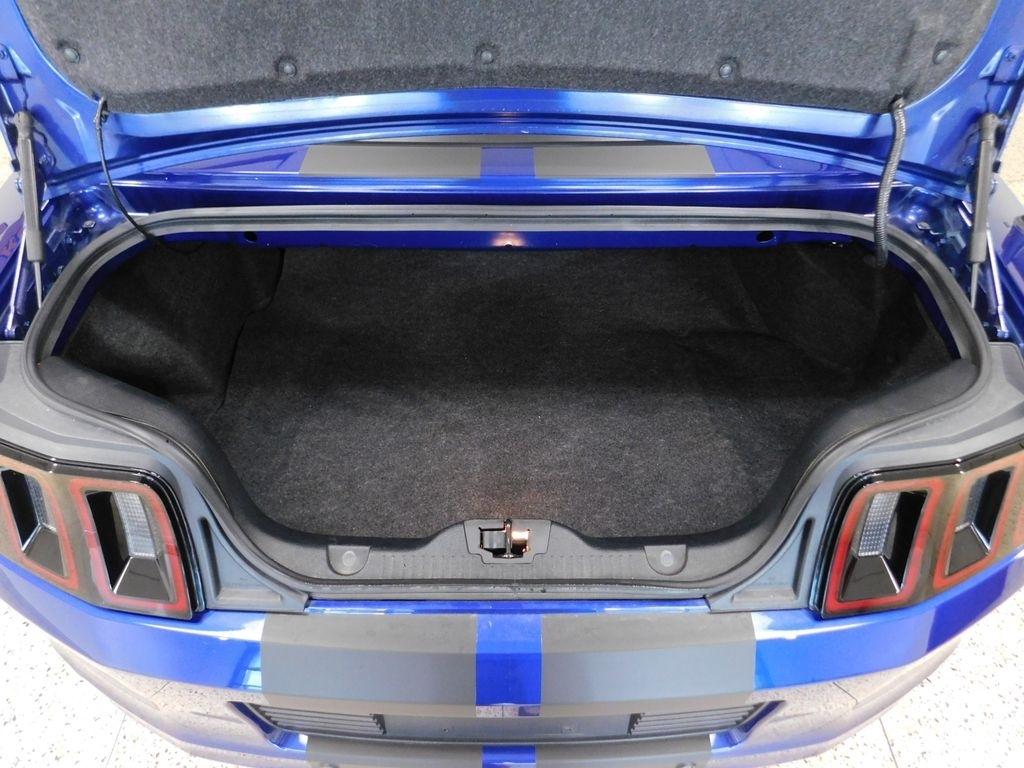 Ford Mustang GT convertible 2013