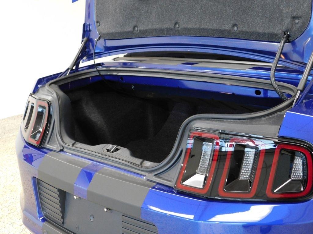 Ford Mustang GT convertible 2013