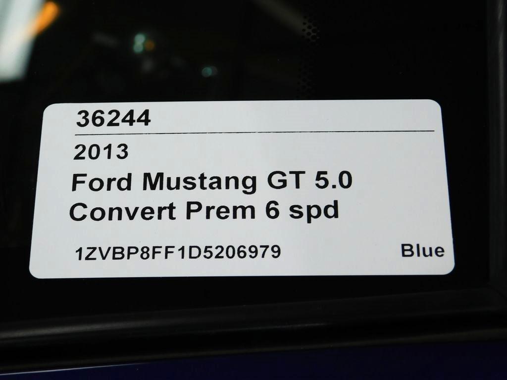 Ford Mustang GT convertible 2013