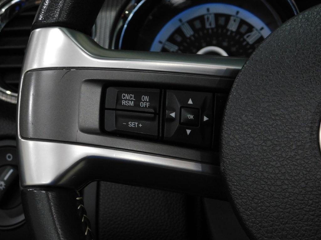 Ford Mustang GT convertible 2013