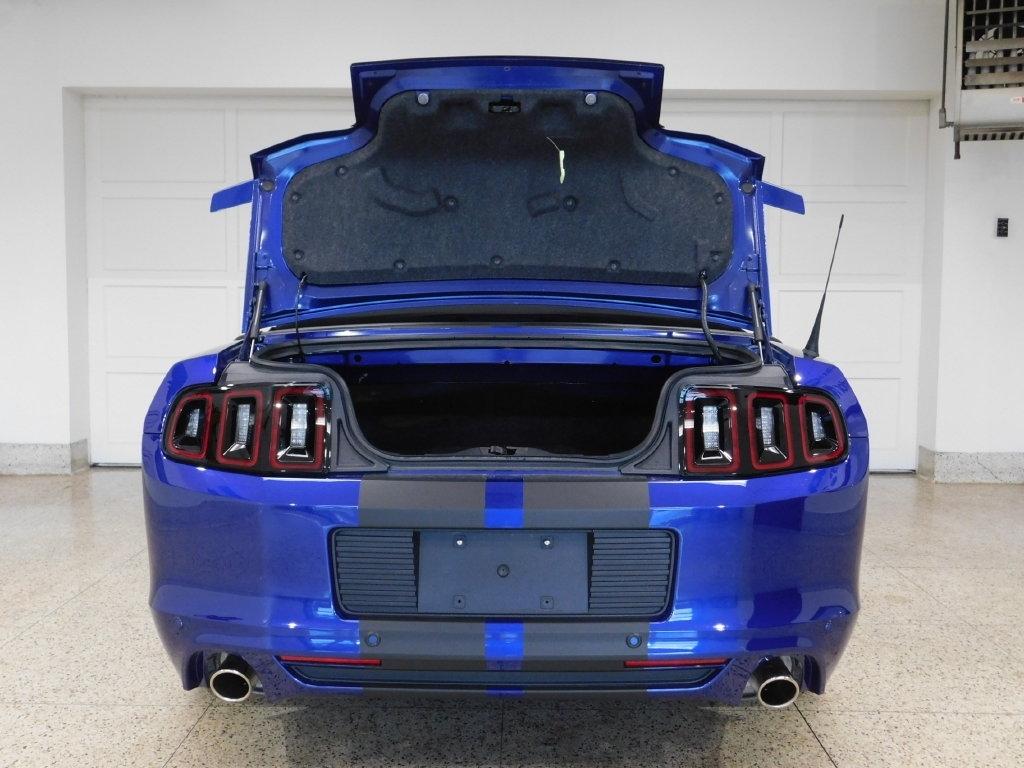 Ford Mustang GT convertible 2013