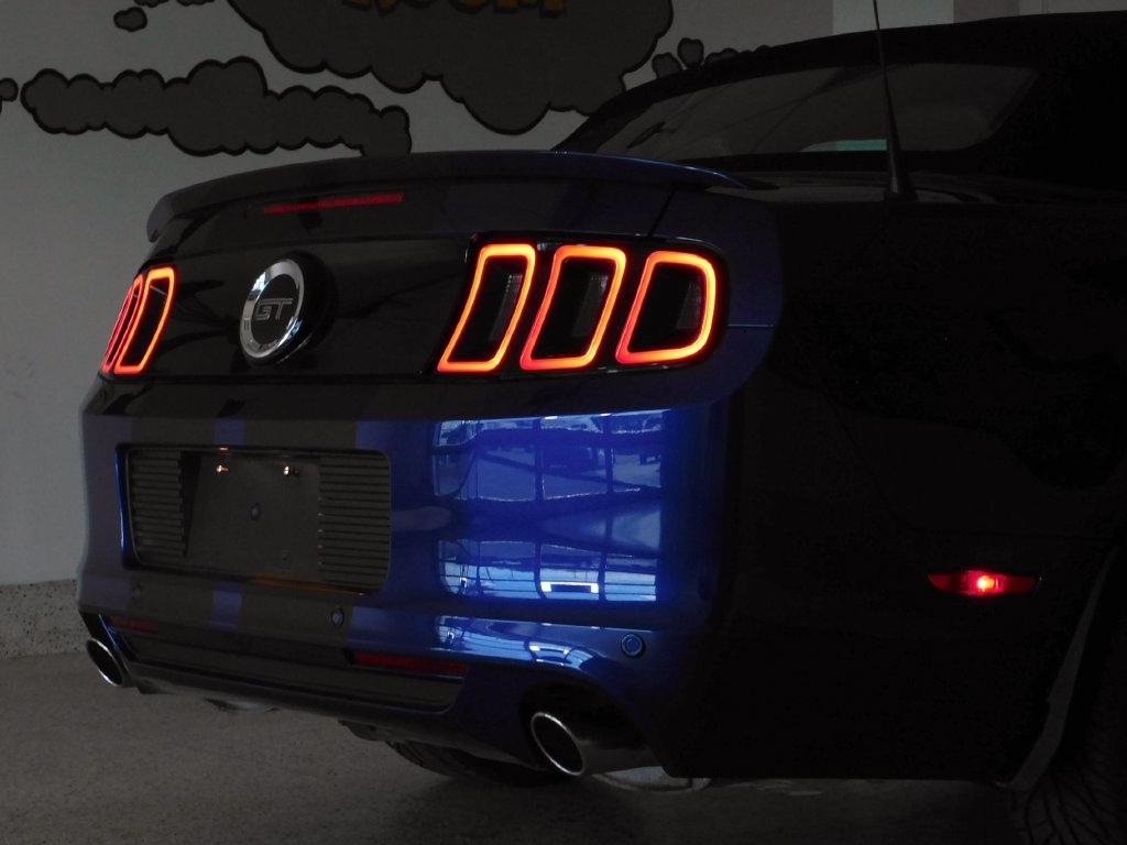 Ford Mustang GT convertible 2013