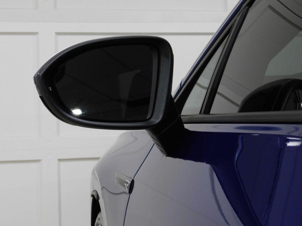 Volkswagen Golf R  2024