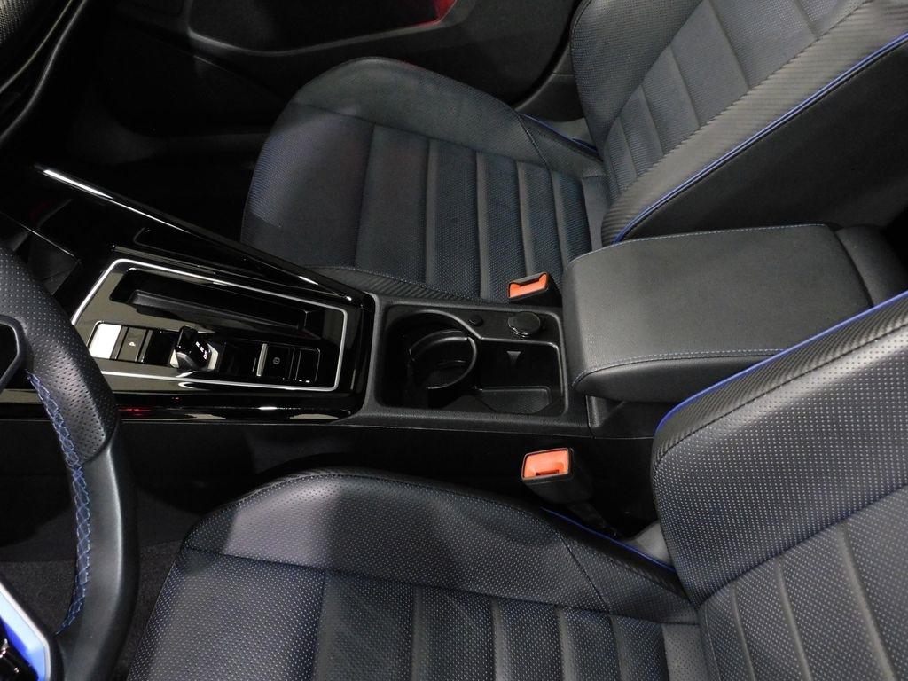 Volkswagen Golf R  2024