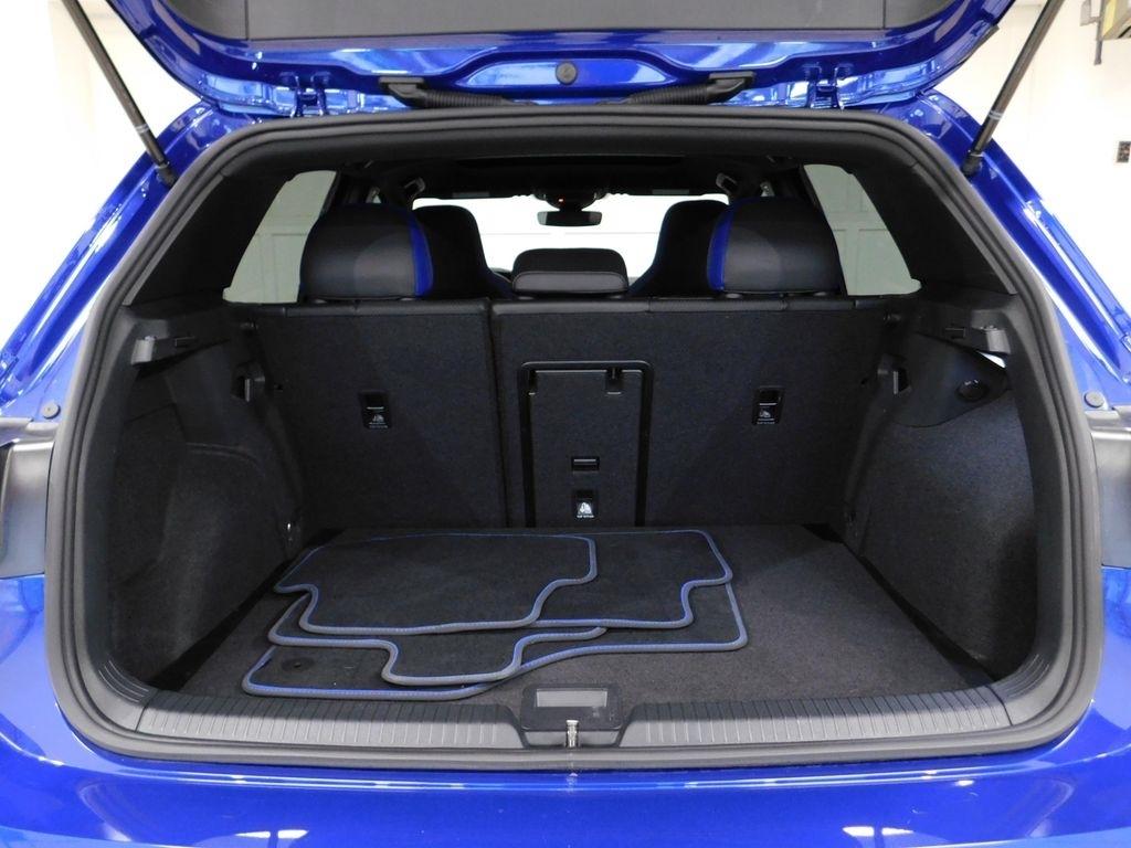 Volkswagen Golf R  2024