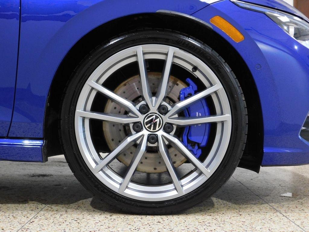 Volkswagen Golf R  2024