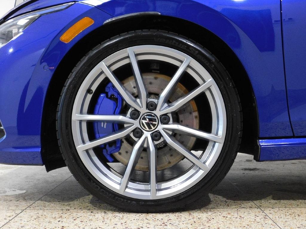 Volkswagen Golf R  2024